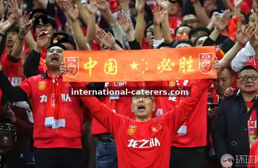 从录像分析室到临场指挥席：一位战术教练的赛季观察手记