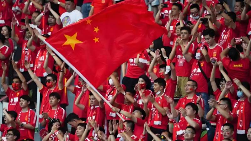 数据模型预测和资深解说判断之间的差异到底在哪